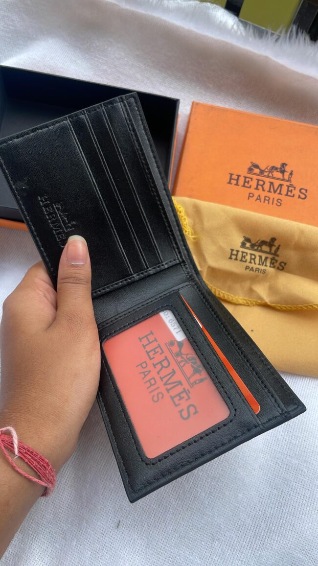 Hermès Luxe Textured Leather Wallet - Image 3