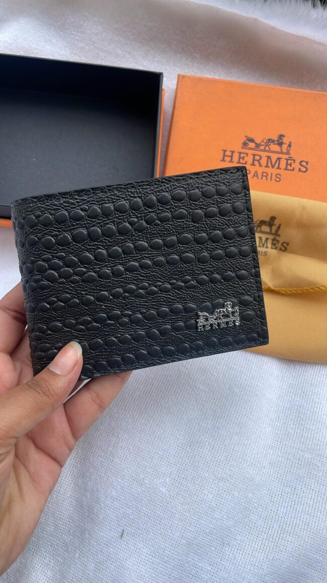 Hermès Luxe Textured Leather Wallet