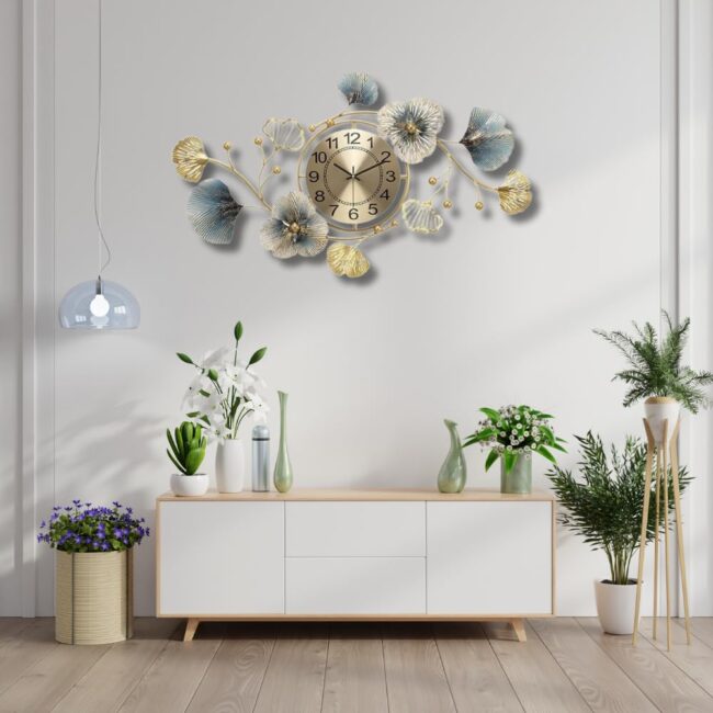 THE DECOR COMPANY Metal Analog Wall Clock - Floral Design with Silent Sweep Machine - Ideal Home Decor Items and Wall Decoration Items for Living Room/Bedroom/Cafes/Hotels, 76.2x55.9 cm, Blue, Golden - Image 3